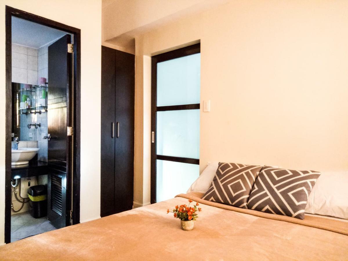 Appartamento Forbes Area Bgc Taguig Manila Esterno foto
