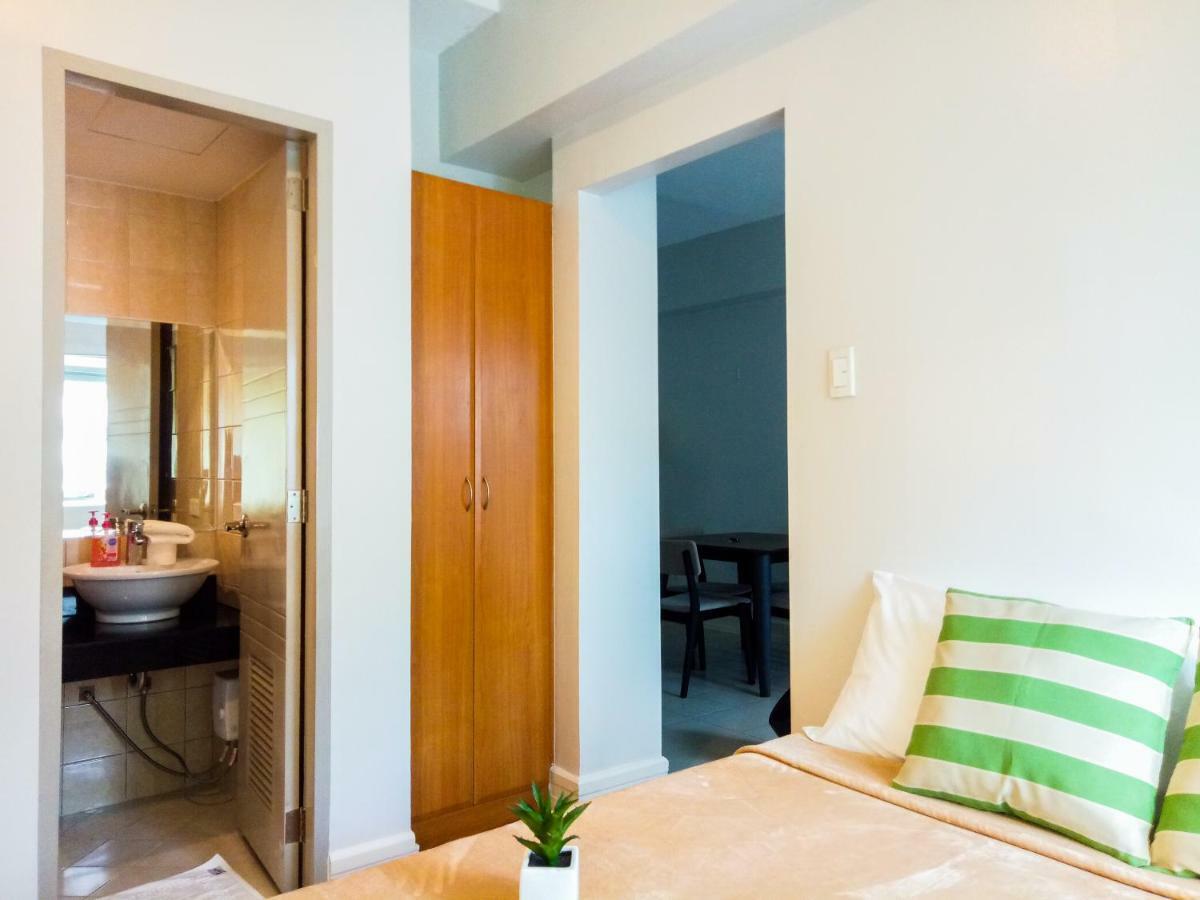 Appartamento Forbes Area Bgc Taguig Manila Esterno foto
