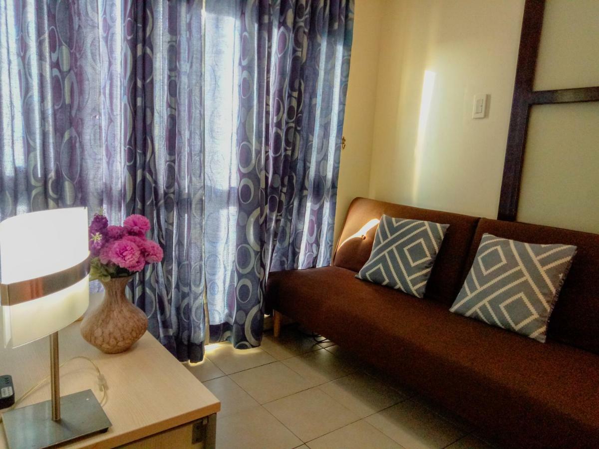 Appartamento Forbes Area Bgc Taguig Manila Esterno foto