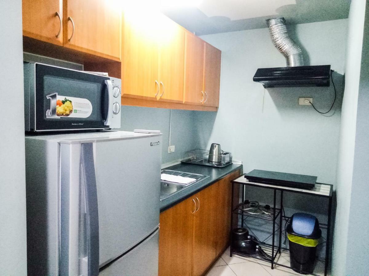 Appartamento Forbes Area Bgc Taguig Manila Esterno foto