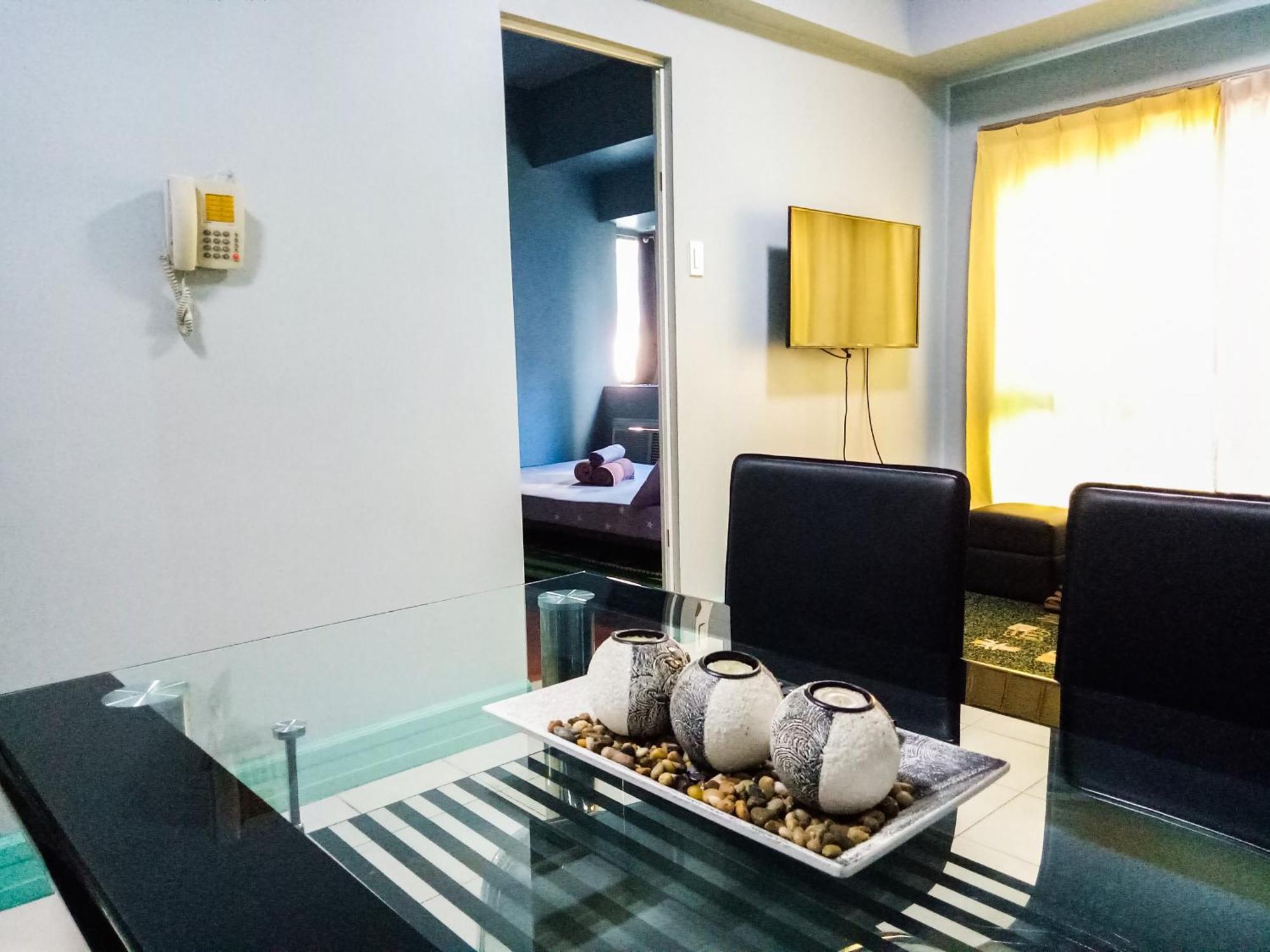 Appartamento Forbes Area Bgc Taguig Manila Esterno foto