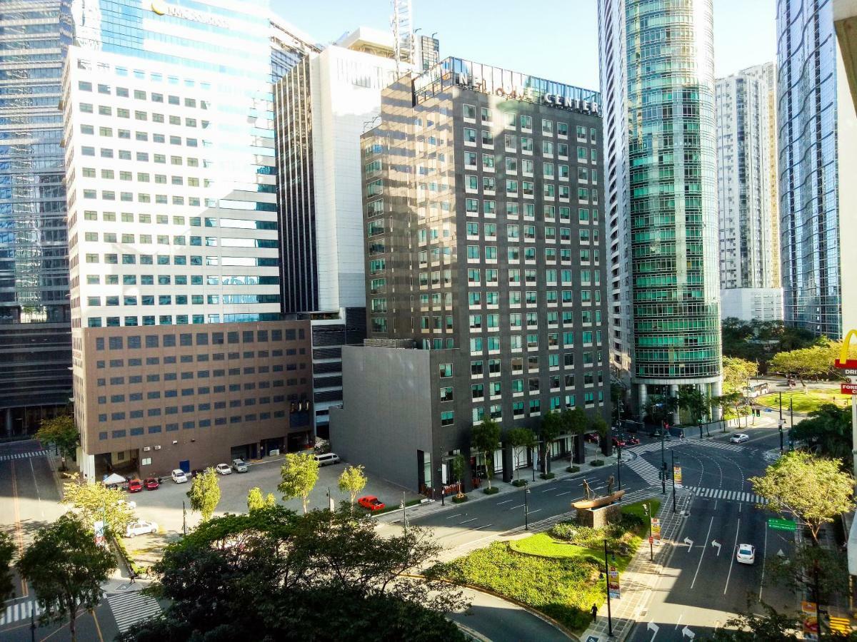 Appartamento Forbes Area Bgc Taguig Manila Esterno foto