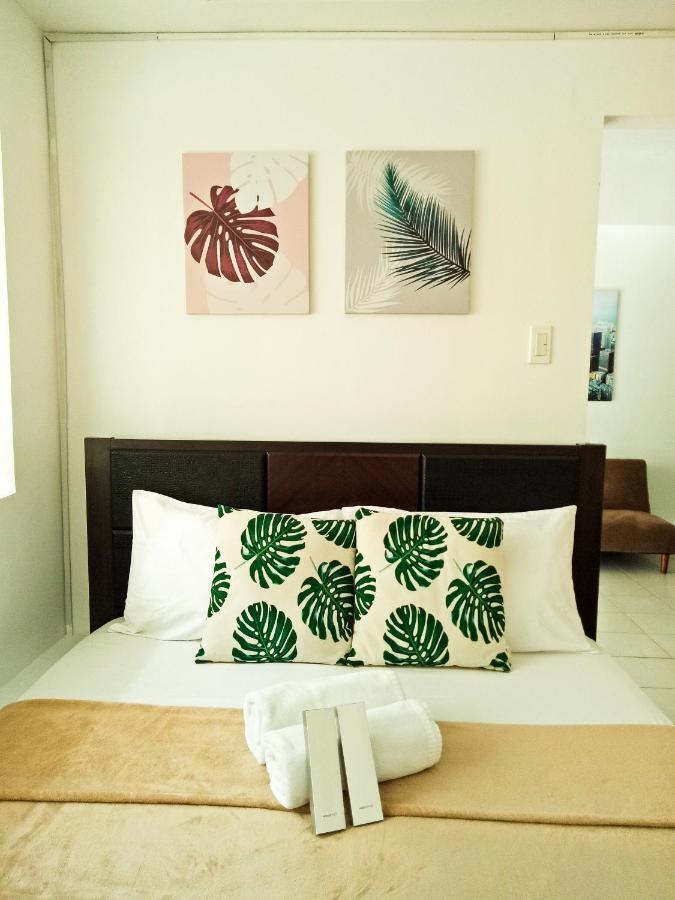 Appartamento Forbes Area Bgc Taguig Manila Esterno foto