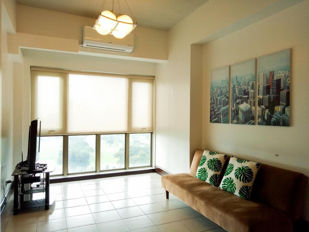 Appartamento Forbes Area Bgc Taguig Manila Esterno foto