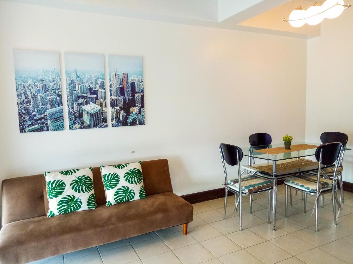 Appartamento Forbes Area Bgc Taguig Manila Esterno foto