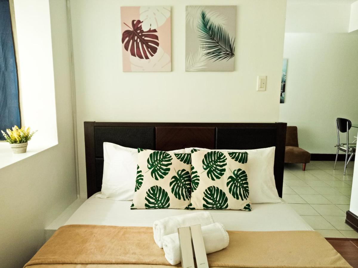 Appartamento Forbes Area Bgc Taguig Manila Esterno foto