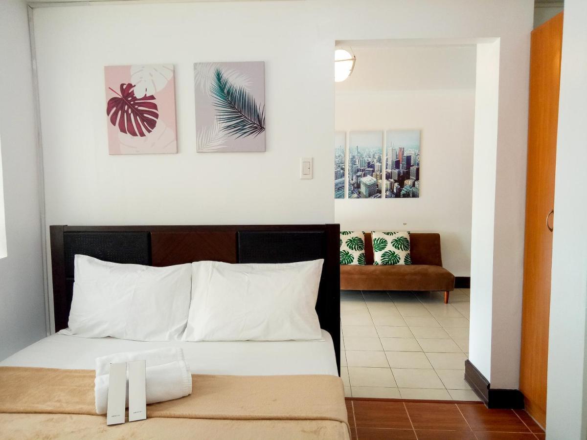 Appartamento Forbes Area Bgc Taguig Manila Esterno foto
